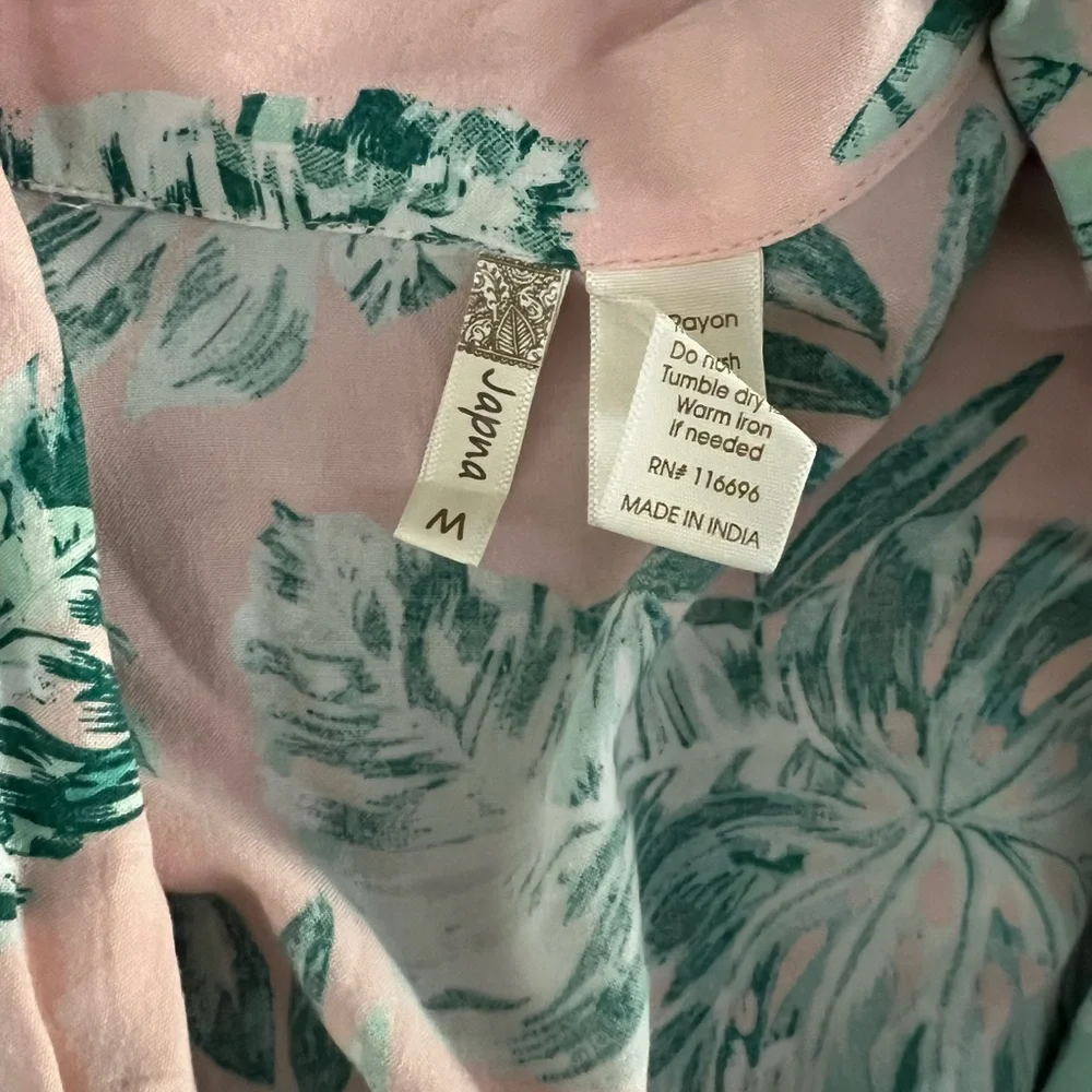 Japna pink tropical button up collared crop top - Picture 3 of 3